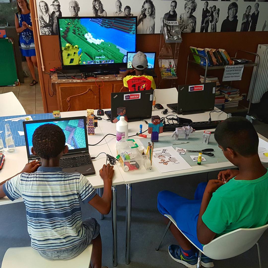 Minecraft gameplay image illustrating this topic